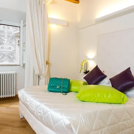 Domus Spagna Capo Le Case Bed & Breakfast Řím