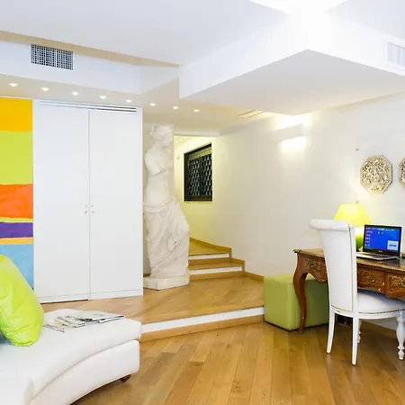 Domus Spagna Capo Le Case فندق مبيت وإفطار 3*